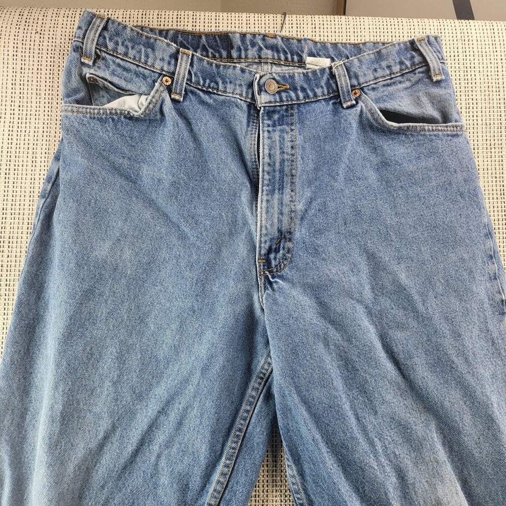 Vintage Levis 560 Jeans Mens 35x34 Light Wash Blue Loose Tapered Denim USA 90s